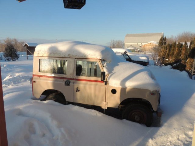 Land Rover Série 3 couvert de neige et glace par moins 30